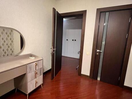 3-room new-build apartment for rent in Gənclik, 130 m², 1 500 AZN/mo, photo 5 / 12
