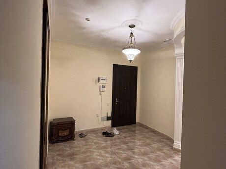 4-room apartment for rent, 145 m², İçəri Şəhər: 2 200 ₼/mo 3