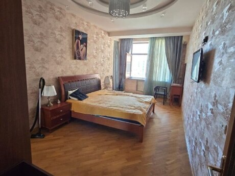 3 otaqlı mənzil, 165 m², 28 May: 448 000 ₼ 4