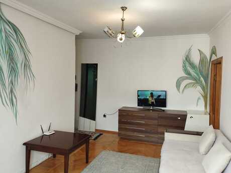 2-room apartment for rent, 65 m², 28 May: 800 ₼/mo 3