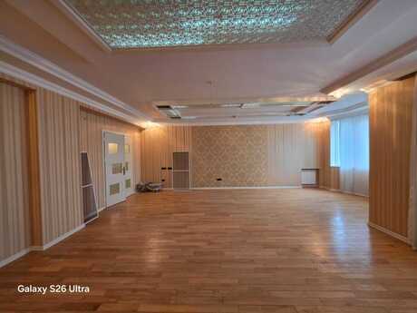 5-комнатная квартира, 303 м², 28 May: 920 000 ₼ 4