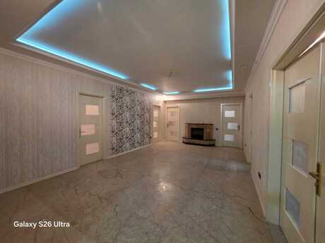 5-комнатная квартира, 303 м², 28 May: 920 000 ₼ 2