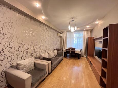 2-room apartment for rent, 90 m², Qara Qarayev: 900 ₼/mo 2