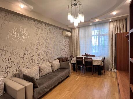 2-room apartment for rent, 90 m², Qara Qarayev: 900 ₼/mo 3
