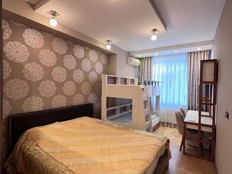 2-room apartment for rent, 90 m², Qara Qarayev: 900 ₼/mo 5