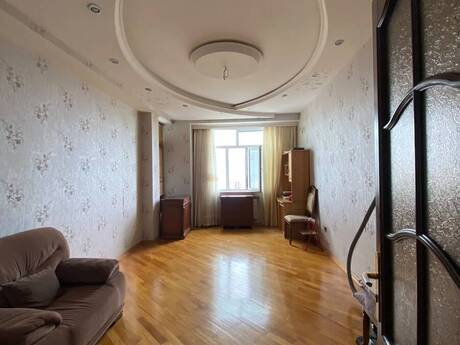 3-room apartment for rent, 95 m², Əhmədli: 650 ₼/mo 2