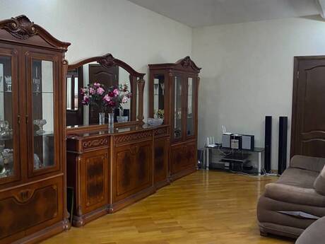 3-room apartment for rent, 95 m², Əhmədli: 650 ₼/mo 3