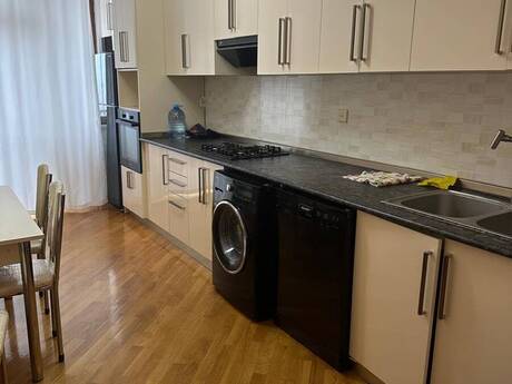 2-room apartment for rent, 75 m², İnşaatçılar: 800 ₼/mo 3