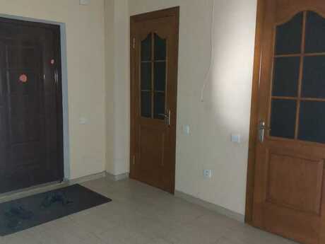 3-room apartment for rent, 122 m², Həzi Aslanov: 700 ₼/mo 5