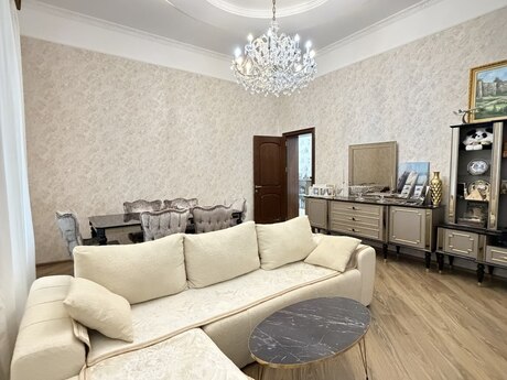 4 otaqlı mənzil, 200 m², Sahil: 900 000 ₼ 3