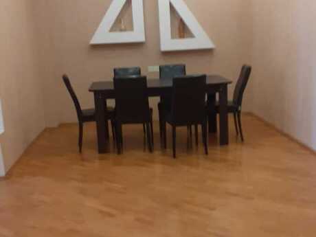 Kirayə 4 otaqlı mənzil, 200 m², 28 May: 1 200 ₼/ay 4
