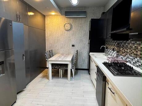 4-room new-build apartment for rent in Şah İsmayıl Xətai, 185 m², 1 600 AZN/mo, photo 4 / 12