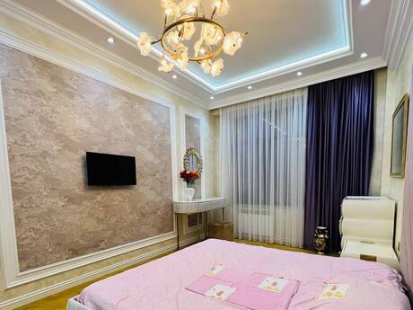 3-room apartment for rent, 105 m², Ağ şəhər: 2 000 ₼/mo 3