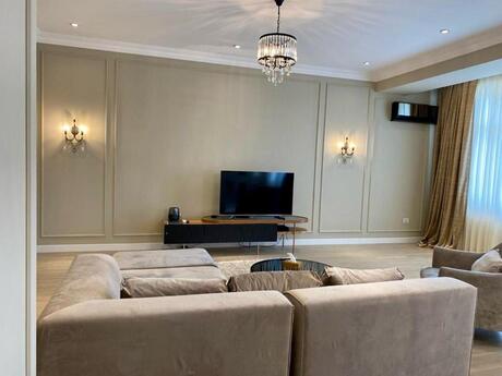 3-room apartment for rent, 178 m², Renessans Palace: 3 299 ₼/mo 3