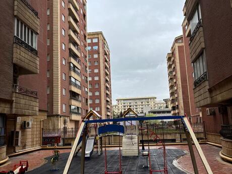 Nəsimidə 3 otaqlı yeni tikili mənzil satılır, 135 m², 575 000 AZN, şəkil 2 / 12