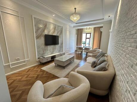 Kirayə 3 otaqlı mənzil, 150 m², İçəri Şəhər: 1 700 ₼/ay 2