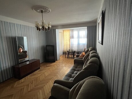 Elan №6514275 - Bakı, Elmlər Akademiyası m., 3 otaqlı, 100 m², 4/5 mərtəbə