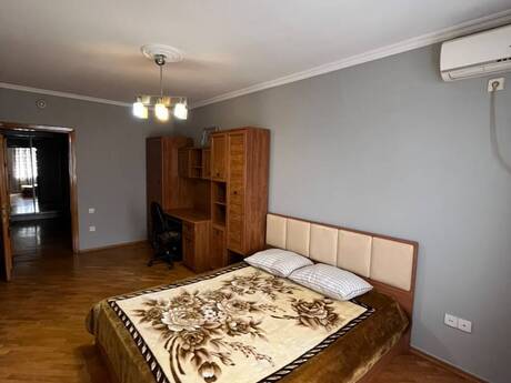 3-room apartment for rent, 110 m², İçəri Şəhər: 1 200 ₼/mo 5