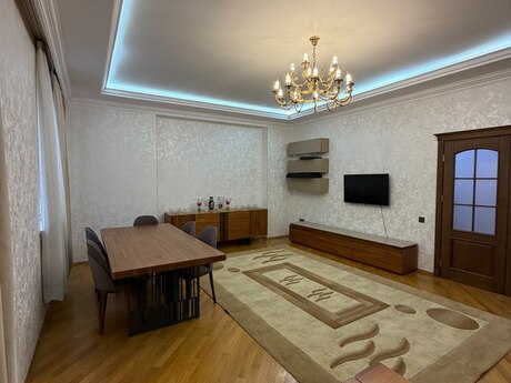 3-room new-build apartment for sale in Nərimanov, 156 m², 390 000 AZN, photo 2 / 12