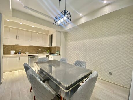 Kirayə 2 otaqlı mənzil, 80 m², 28 May: 1 100 ₼/ay 5