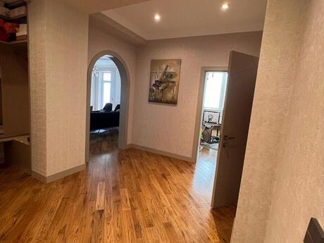 4-комнатная квартира, 200 м², Elmlər Akademiyası: 580 000 ₼ 5