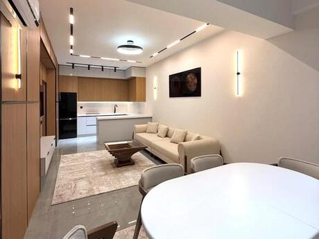 Kirayə 2 otaqlı mənzil, 80 m², Şah İsmayıl Xətai: 1 100 ₼/ay 3