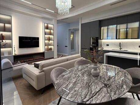 Аренда: 3-комнатная квартира, 140 м², Ağ şəhər: 2 000 ₼/мес 4