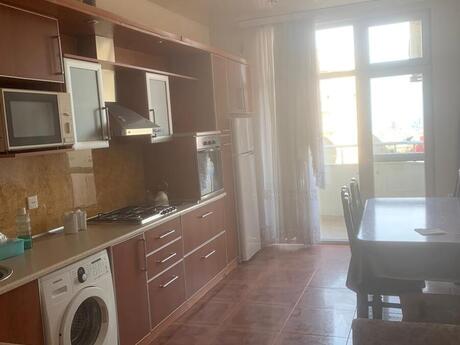 Аренда: 3-комнатная квартира, 140 м², Nizami: 1 200 ₼/мес 3