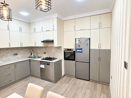Аренда: 4-комнатная квартира, 140 м², Şah İsmayıl Xətai: 1 500 ₼/мес 4