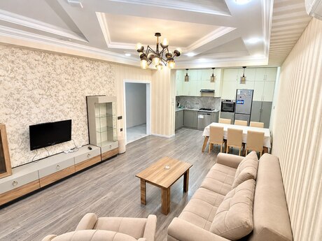 Аренда: 4-комнатная квартира, 140 м², Şah İsmayıl Xətai: 1 500 ₼/мес 2