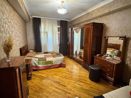 3-комнатная квартира, 130 м², Nəriman Nərimanov: 350 000 ₼ 3