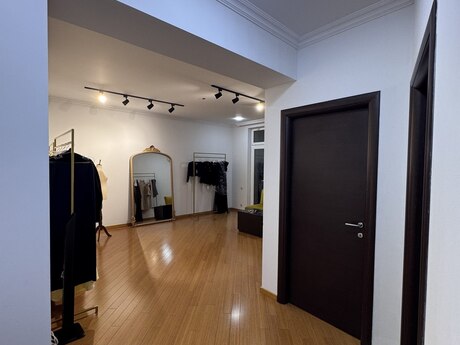 Kirayə 3 otaqlı mənzil, 100 m², İçəri Şəhər: 2 200 ₼/ay 3