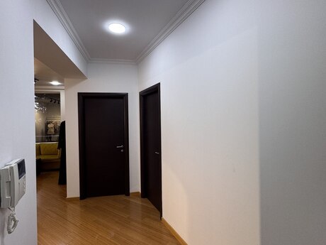 Kirayə 3 otaqlı mənzil, 100 m², İçəri Şəhər: 2 200 ₼/ay 2