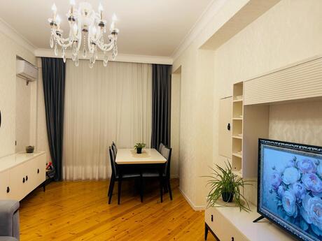 3-room apartment, 84 m², 7-ci mikrorayon: 242 000 ₼ 2