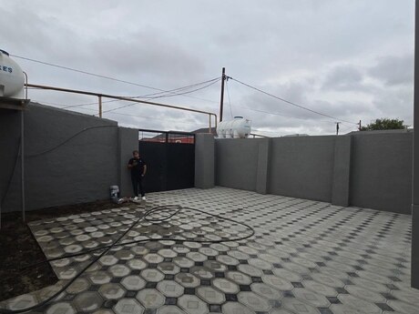 3 otaqlı həyət evi, 100 m², Binə: 65 000 ₼ 2
