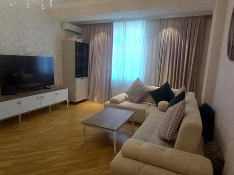 3-комнатная квартира, 86 м², Azadlıq Prospekti: 275 000 ₼ 2