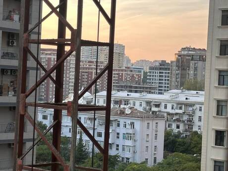 3-комнатная квартира, 145 м², 28 May: 440 000 ₼ 4