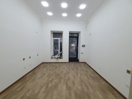 Elan №6514927 - Bakı, 28 May m., 30 m²