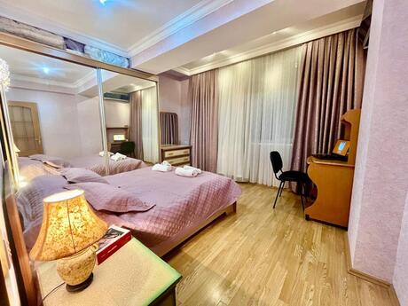 28 Mayda 3 otaqlı köhnə tikili mənzil satılır, 85 m², 410 000 AZN, şəkil 3 / 12