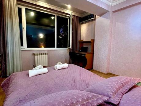 28 Mayda 3 otaqlı köhnə tikili mənzil satılır, 85 m², 410 000 AZN, şəkil 4 / 12