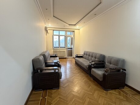 2-room apartment for rent, 85 m², İnşaatçılar: 800 ₼/mo 2