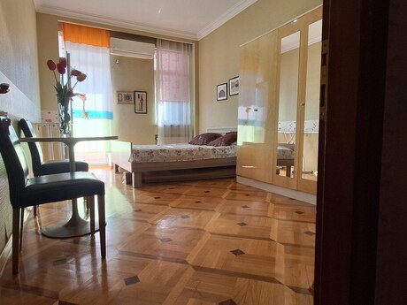 Kirayə 3 otaqlı mənzil, 100 m², Nəriman Nərimanov: 230 ₼/ay 2