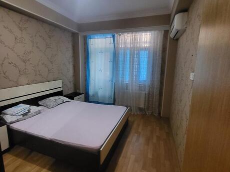 2-комнатная квартира, 70 м², Qurtuluş 93: 90 000 ₼ 3