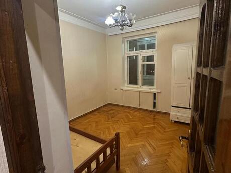 3-room apartment for rent, 85 m², Neftçilər: 650 ₼/mo 5