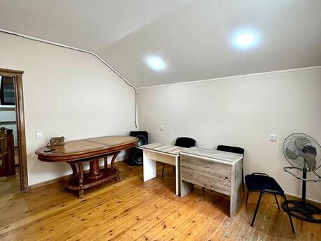Kirayə 4 otaqlı mənzil, 150 m², İçəri Şəhər: 1 300 ₼/ay 2