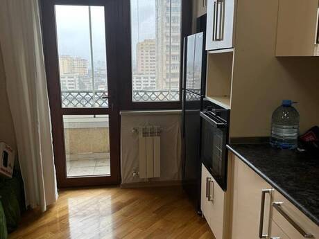 Аренда: 2-комнатная квартира, 84 м², Elmlər Akademiyası: 799 ₼/мес 4
