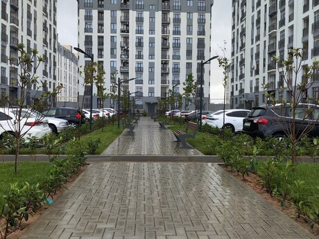 Квартира на продажу со сниженной ценой в Sumqayıt Kristal yaşayış kompleksi 