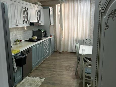 4-room apartment for rent, 110 m², İnşaatçılar: 730 ₼/mo 4