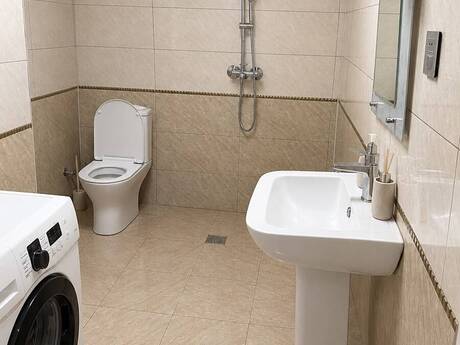 4-room apartment for rent, 110 m², İnşaatçılar: 730 ₼/mo 3