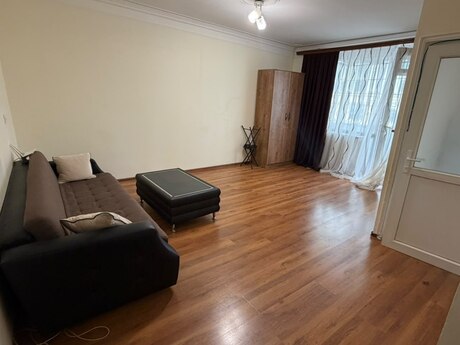 Аренда: 1-комнатная квартира, 32 м², Elmlər Akademiyası: 550 ₼/мес 2